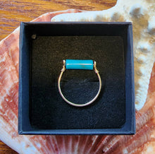 Load image into Gallery viewer, 10k Solid Yellow Gold Kingman Turquoise Tube Bead Wire Work Line Ring sz 8 Stacking Layering Spinner Robin's Egg Blue Teal Boho Beach Unique